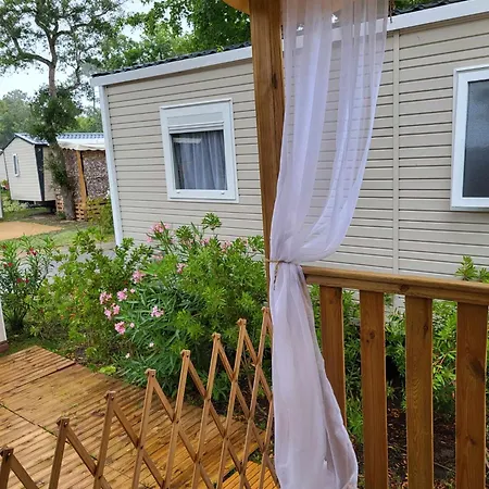 Mobilhome Au Bord De L'eau *