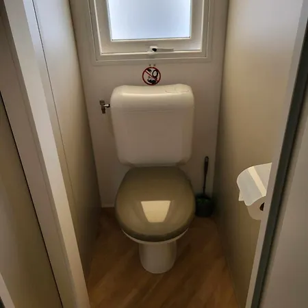 Kemping Mobilhome Au Bord De L'eau