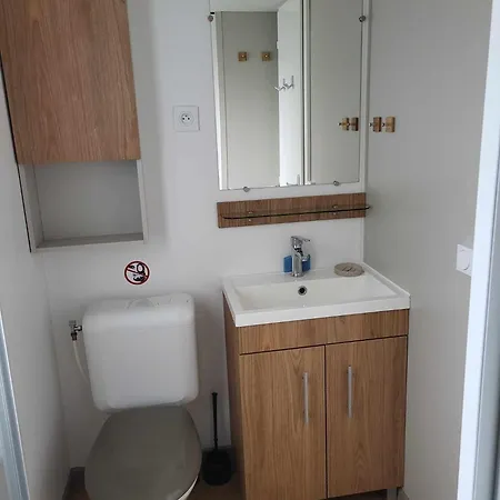 Mobilhome Au Bord De L'eau
