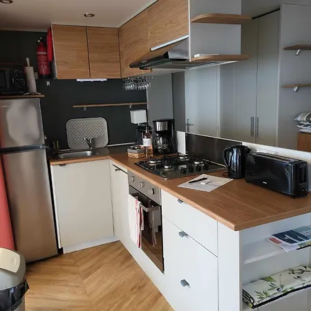 Mobilhome Au Bord De L'eau Camping